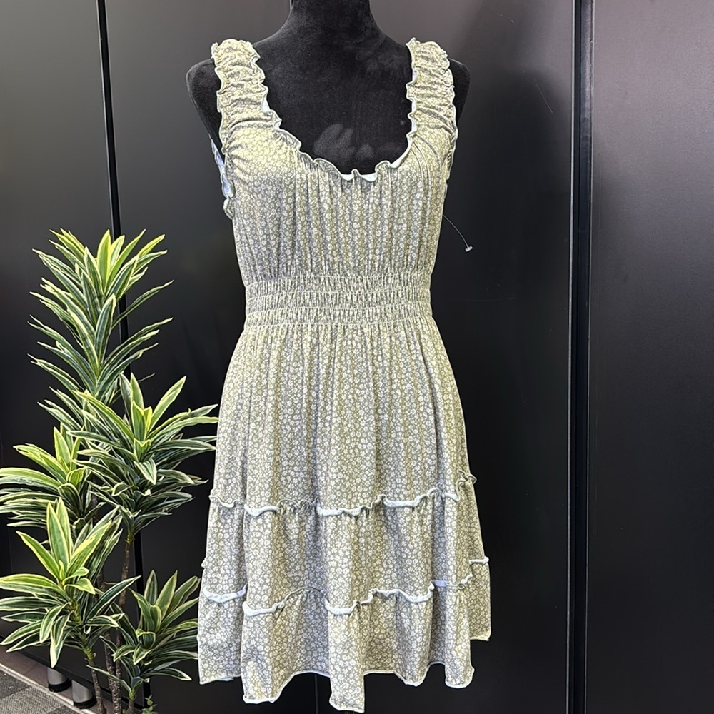 ALTAR’D STATE Green Floral,double ruffle hemline,ruffle scoop neck,shirred waist
